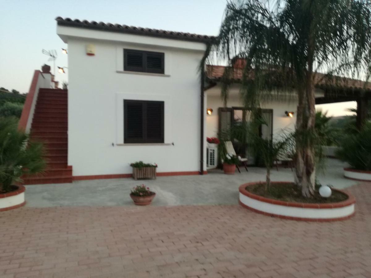 Villa Peppino Montallegro Exterior photo